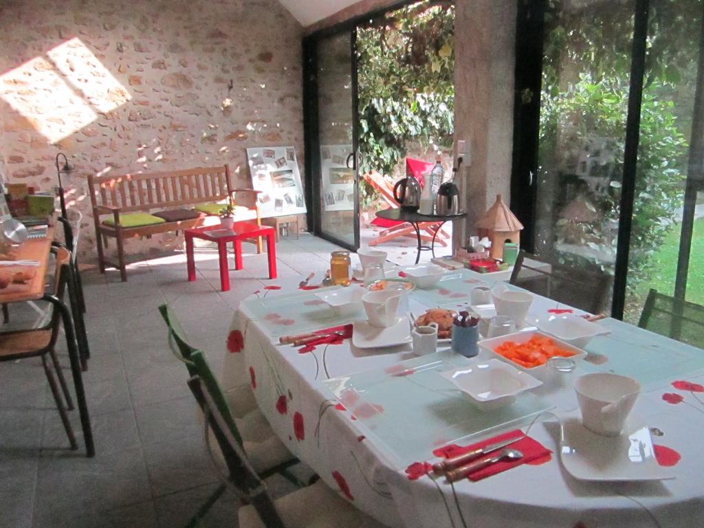 Bed and Breakfast Le Nid D'Hirondelles Perthes-en-Gatinais Экстерьер фото